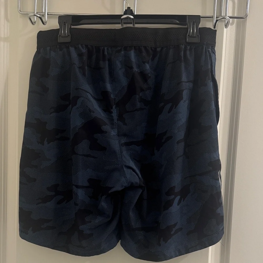 Russell Athletic Blue Camo Men's Athletic Shorts - Picture 2 of 2